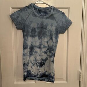 Lululemon swiftly tech top